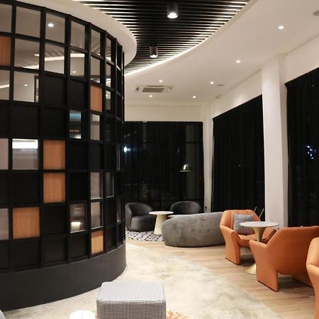 Otel Hotel Suite Sibu Kültér fotó